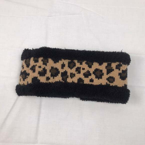C.C. Ear warmer cheetah - Picture 2 of 4